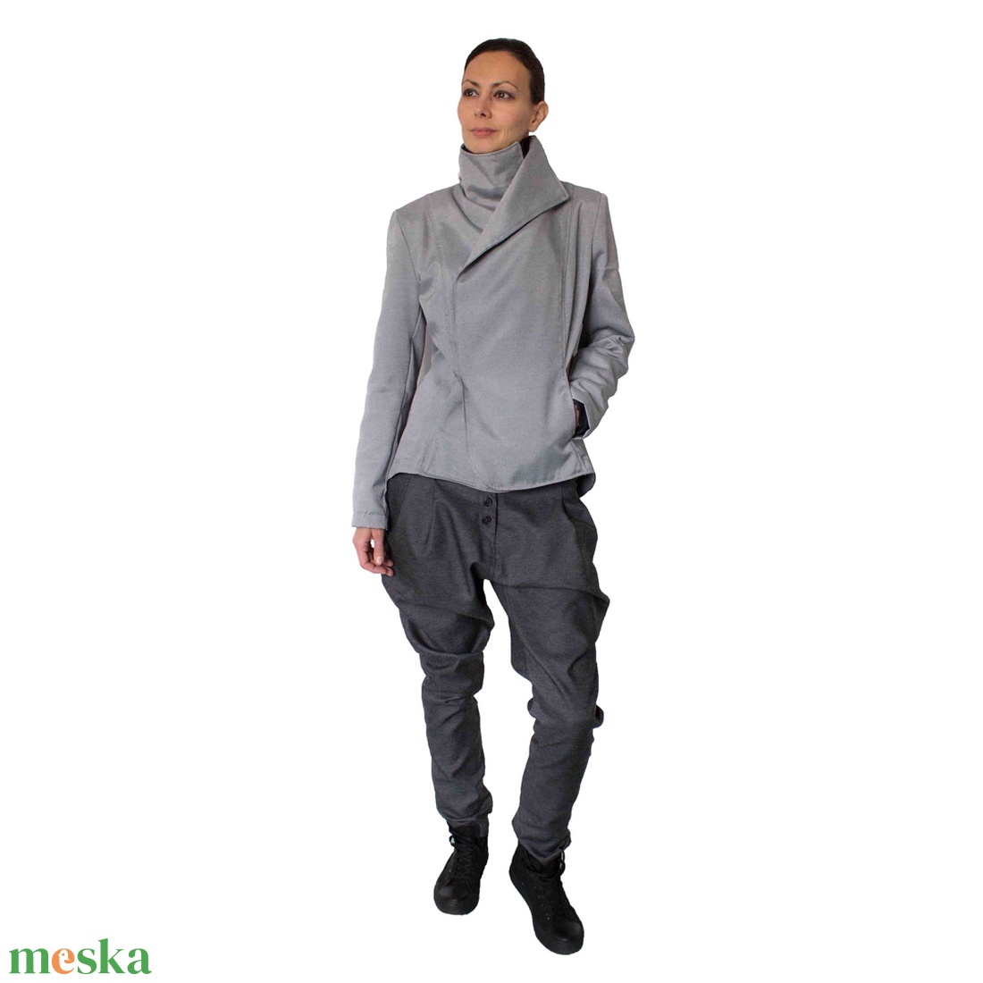 Lestat szett - aszimmetrikus aljú, átlapolt elejű, béleletlen női blézer - berakott, tűzött hosszú szárú női nadrág - ruha & divat - női ruha - nadrág - Meska.hu