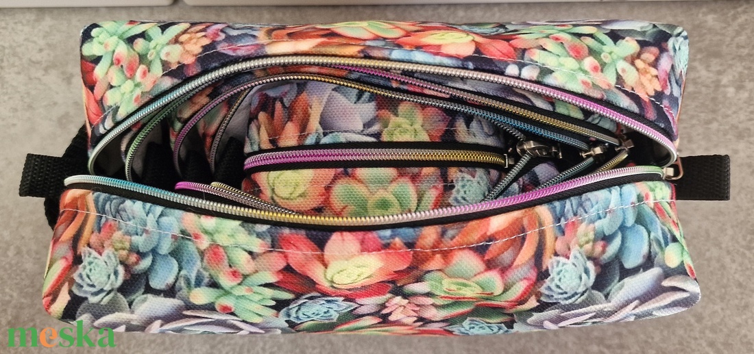 Neszeszer szett kövirózsás - táska & tok - neszesszer - Meska.hu