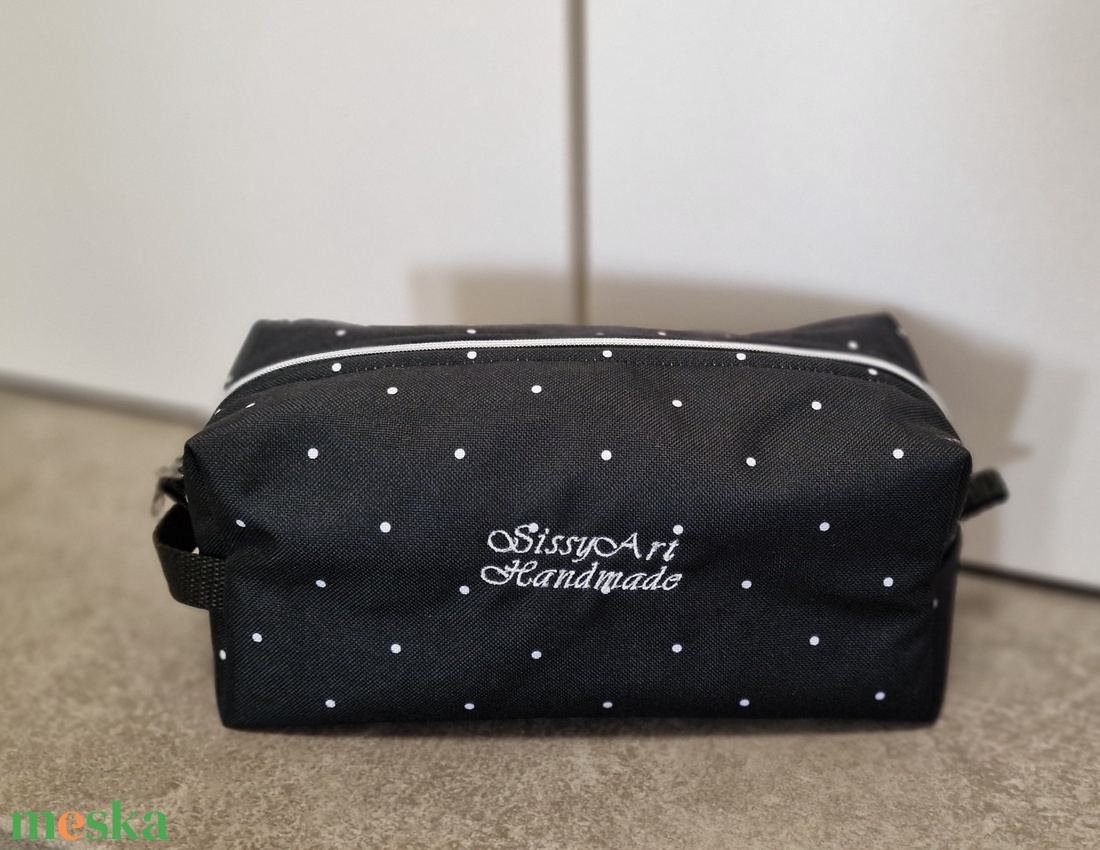 Neszeszer szett pöttyös minta - táska & tok - neszesszer - Meska.hu