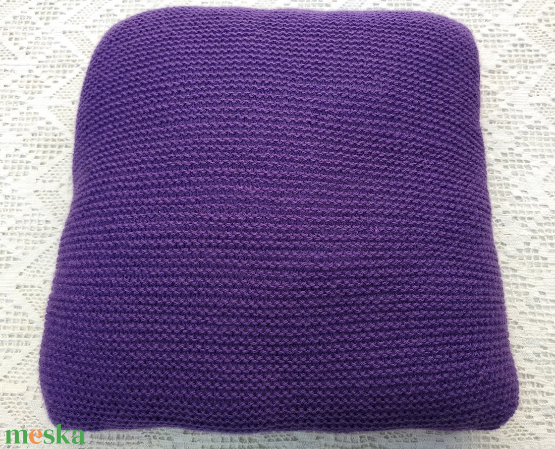 Horgolt díszpárna - otthon & életmód - lakástextil - párna & párnahuzat - díszpárna (belsővel együtt) - Meska.hu