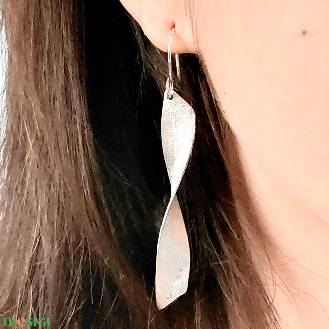 Aszimmetrikus fülbevaló alumíniumból  - ékszer - fülbevaló - lógó fülbevaló - Meska.hu