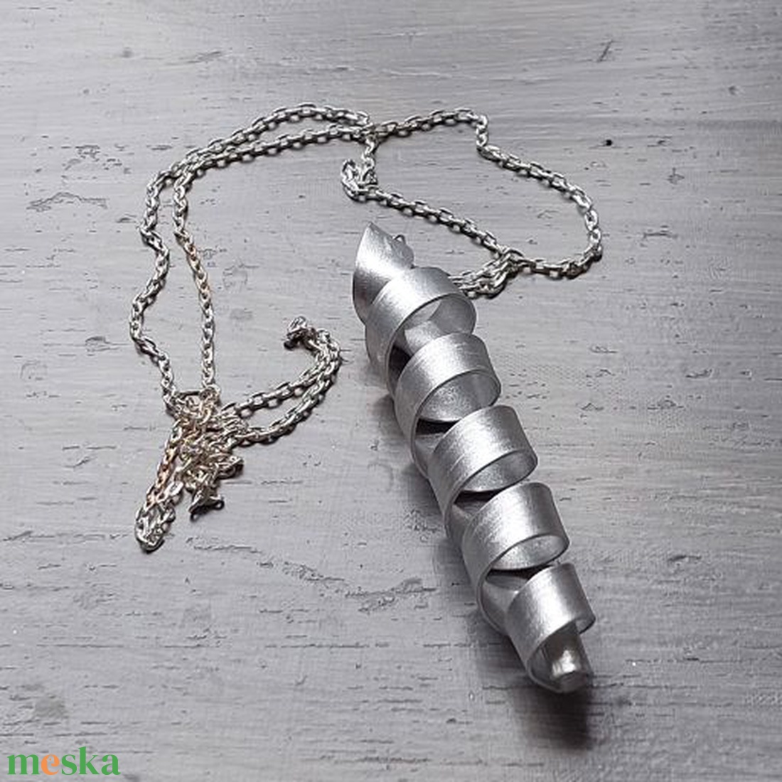 Minimál design CSAVART medál fényes, pillekönnyű alumíniumból, ezüst színű láncon - ékszer - nyaklánc - hosszú nyaklánc - Meska.hu Minimál design CSAVART medál fényes, pillekönnyű alumíniumból, ezüst színű láncon - ékszer - nyaklánc - hosszú nyaklánc - Meska.hu