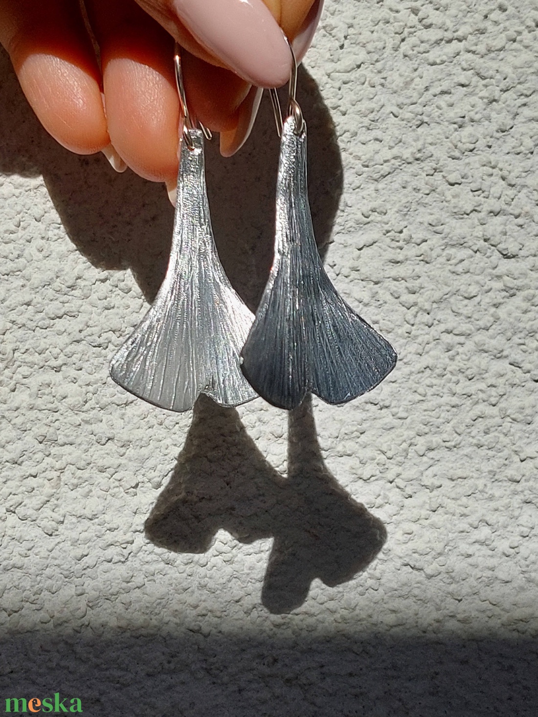 Különleges GINKGO BILOBA fülbevaló alumíniumból - ékszer - fülbevaló - lógó fülbevaló - Meska.hu Különleges GINKGO BILOBA fülbevaló alumíniumból - ékszer - fülbevaló - lógó fülbevaló - Meska.hu