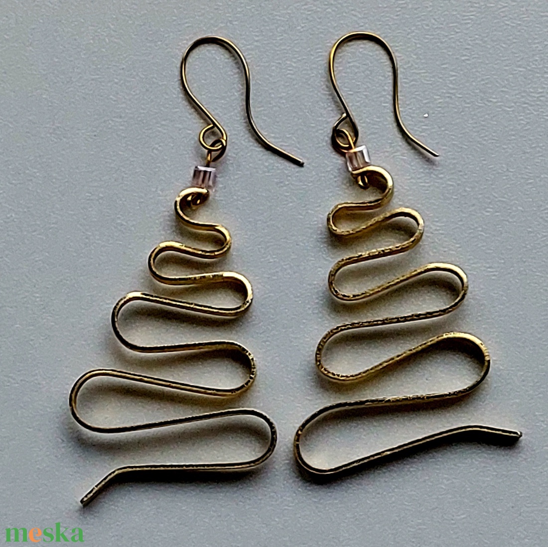 Karácsonyi Minimál Fülbevaló sárgarézből  - ékszer - fülbevaló - lógó fülbevaló - Meska.hu