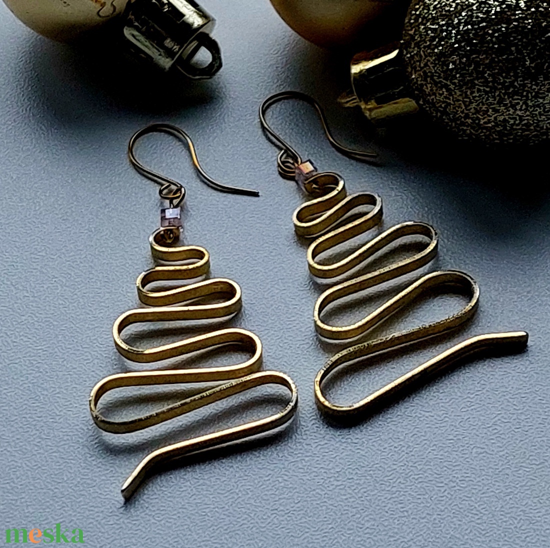 Karácsonyi Minimál Fülbevaló sárgarézből  - ékszer - fülbevaló - lógó fülbevaló - Meska.hu