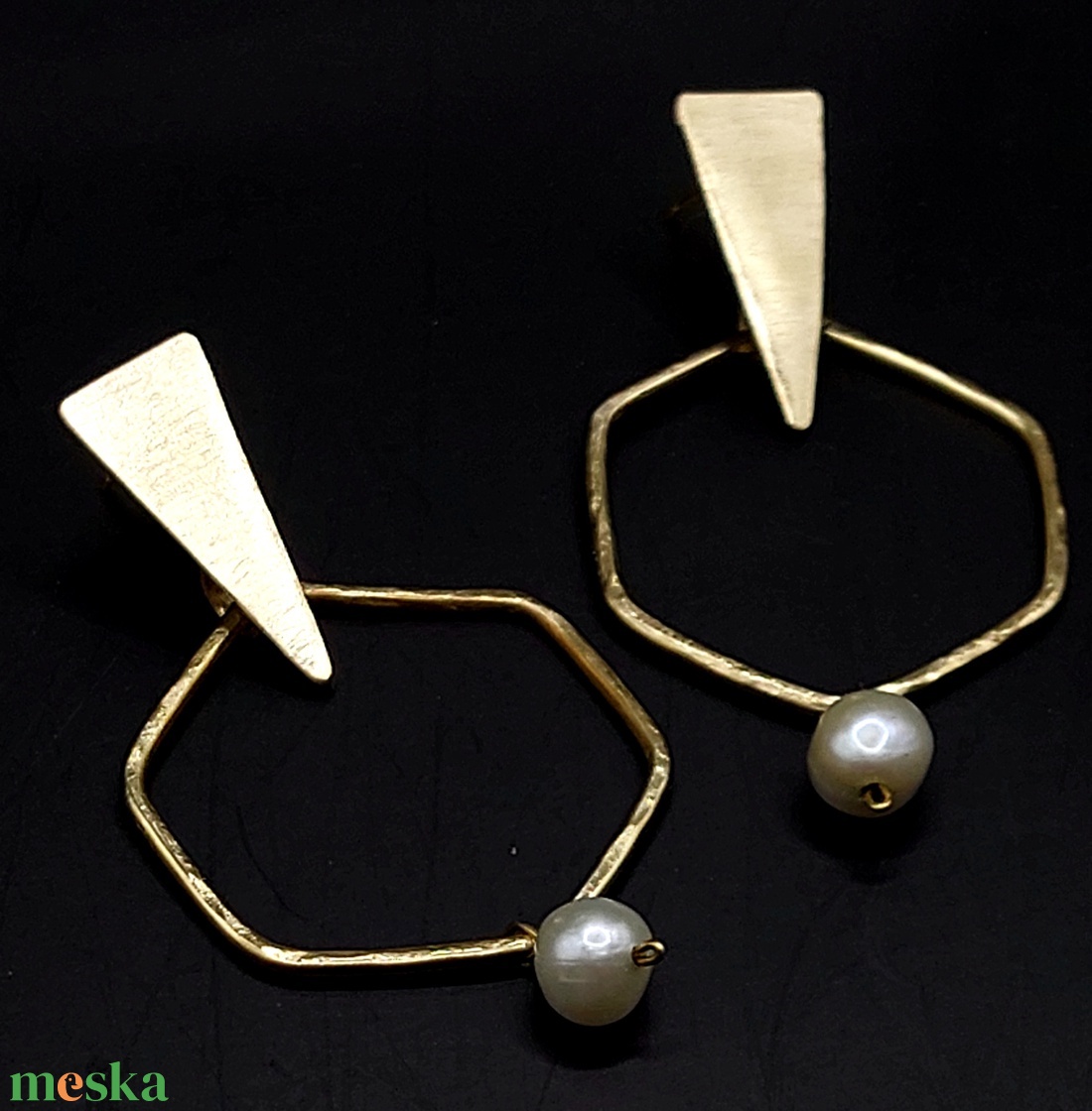 Extra designfülbevaló gyönyörű fényes sárgarézből - ékszer - fülbevaló - lógó fülbevaló - Meska.hu