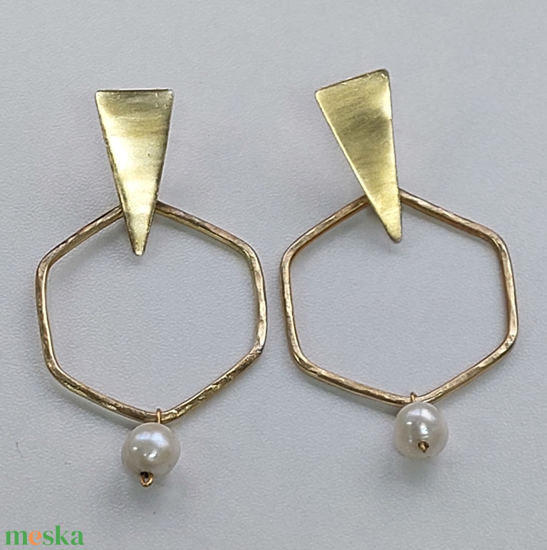 Extra designfülbevaló gyönyörű fényes sárgarézből - ékszer - fülbevaló - lógó fülbevaló - Meska.hu