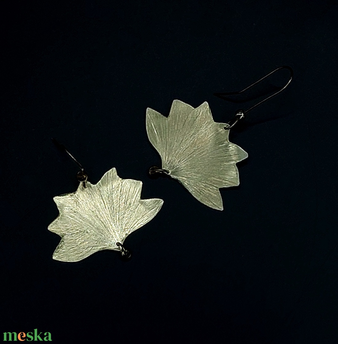 Különleges Lótuszvirág fülbevaló sárgarézből  - ékszer - fülbevaló - lógó fülbevaló - Meska.hu