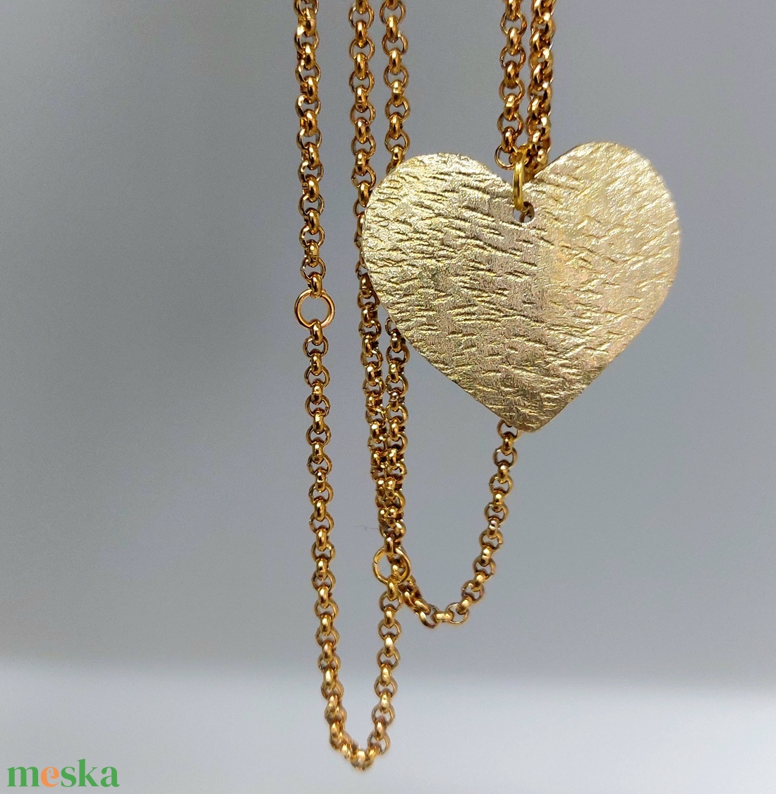  Arany színű lánc sárgaréz szív medállal - ékszer - nyaklánc - medálos nyaklánc - Meska.hu