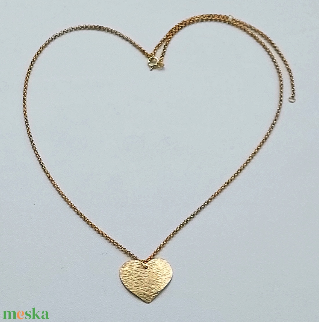  Arany színű lánc sárgaréz szív medállal - ékszer - nyaklánc - medálos nyaklánc - Meska.hu