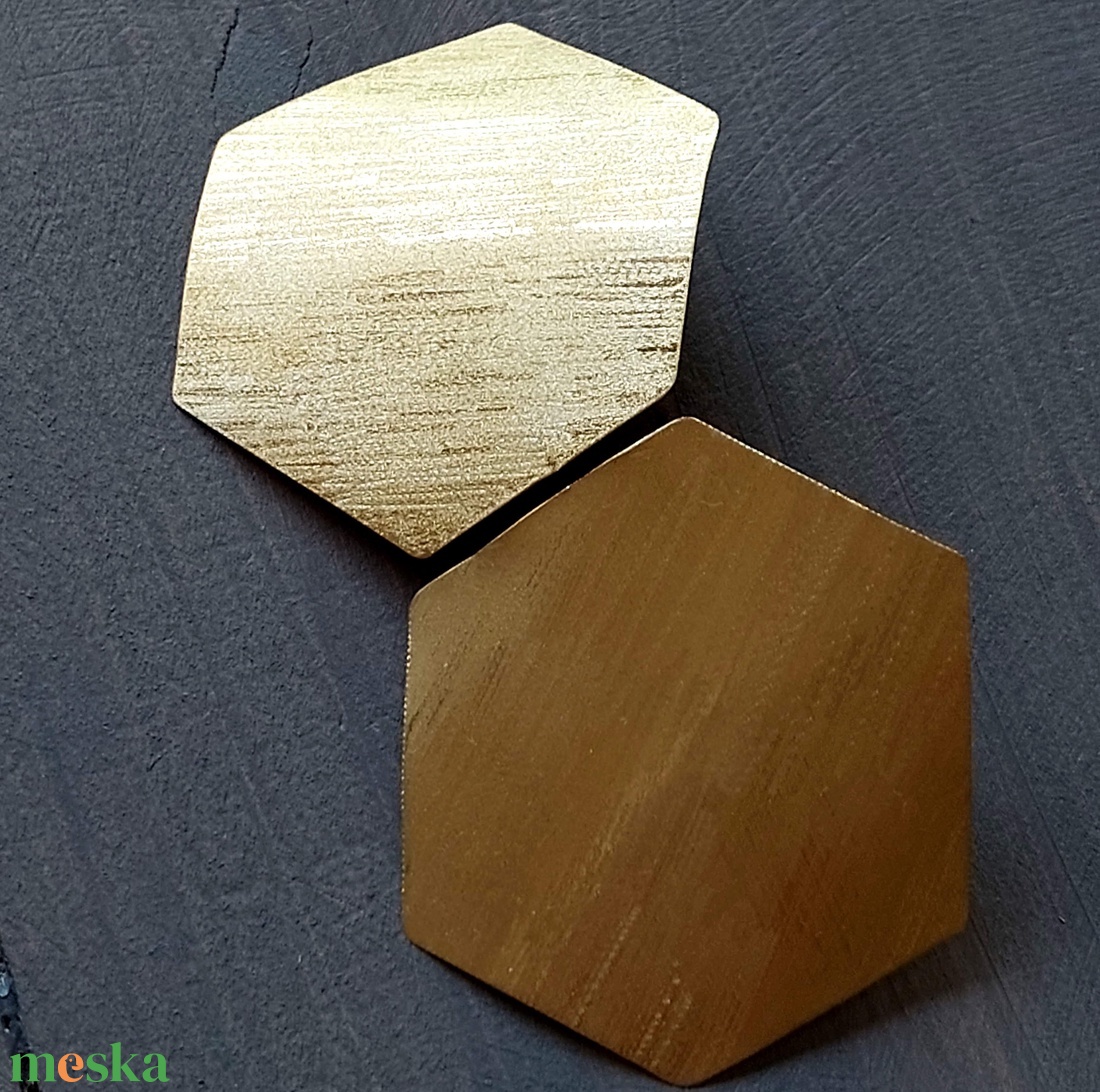Geometrikus fülbevaló sárgarézből - ékszer - fülbevaló - pötty fülbevaló - Meska.hu Geometrikus fülbevaló sárgarézből - ékszer - fülbevaló - pötty fülbevaló - Meska.hu
