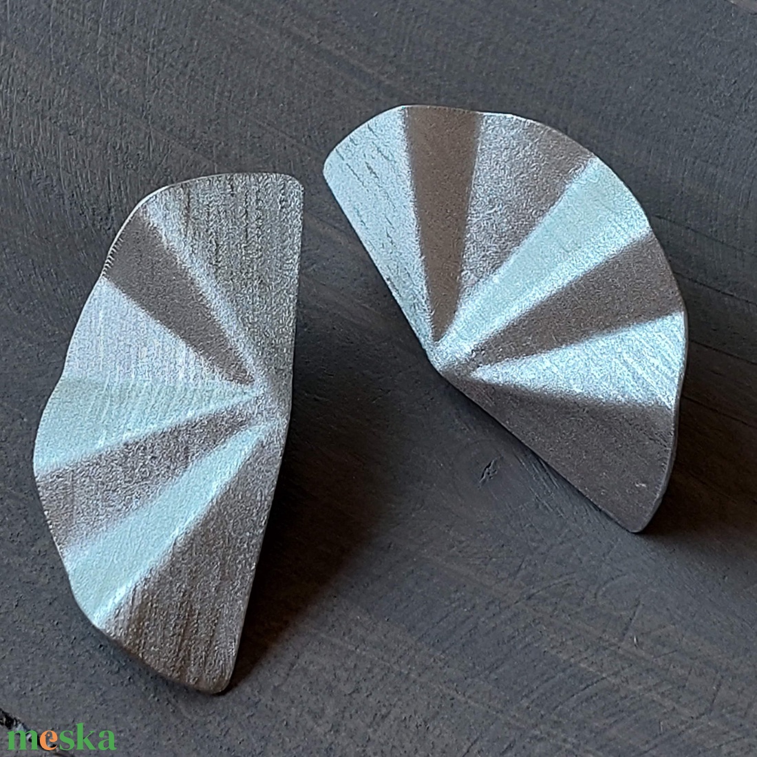 Geometrikus fülbevaló alumíniumból - ékszer - fülbevaló - pötty fülbevaló - Meska.hu