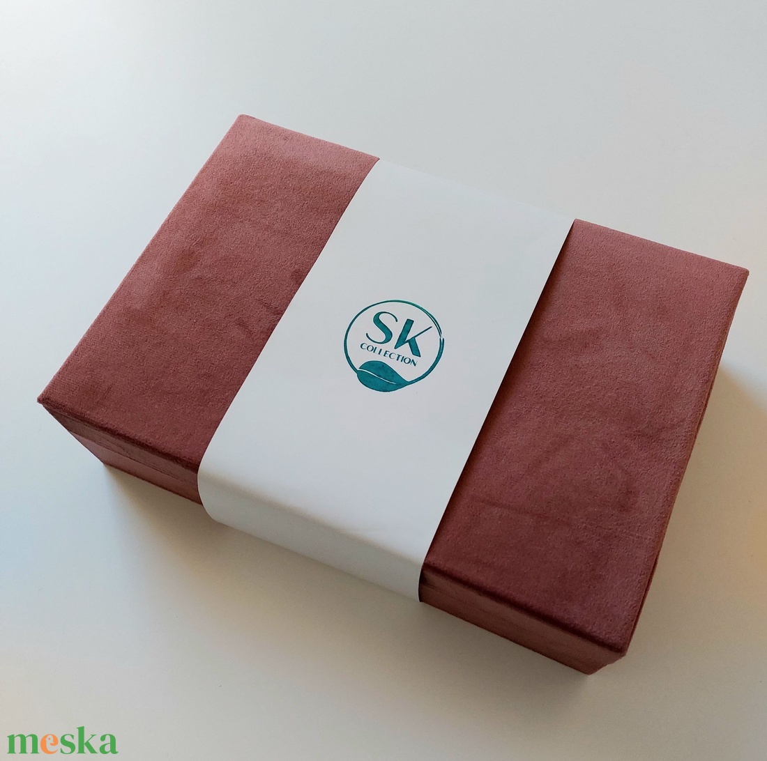 Egyedi, különleges 15 db-os ÉKSZERBOX vörösréz ékszerekkel - ékszer - ékszerszett - Meska.hu Egyedi, különleges 15 db-os ÉKSZERBOX vörösréz ékszerekkel - ékszer - ékszerszett - Meska.hu