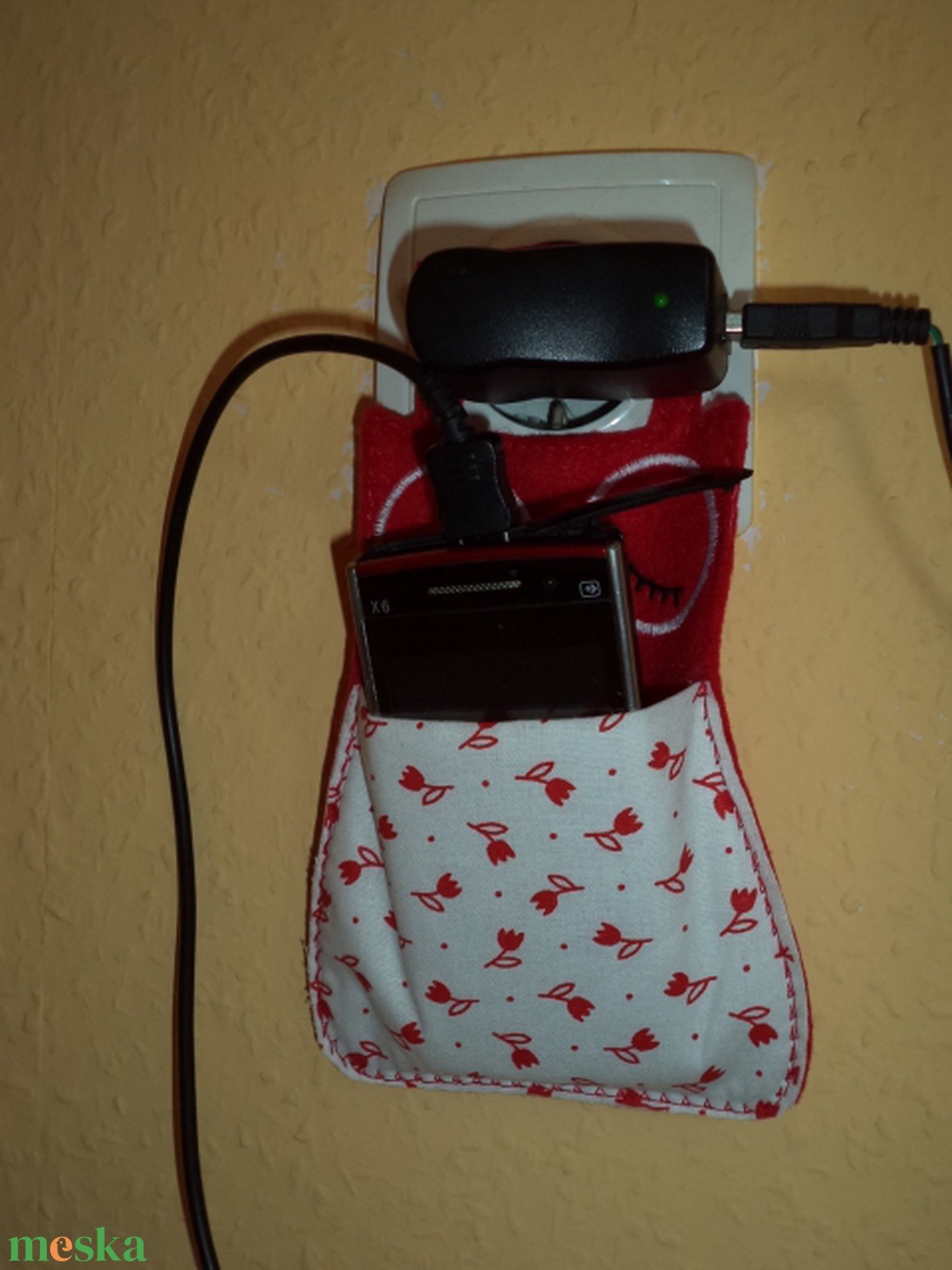 Telefon töltő tartó - - Meska.hu Telefon töltő tartó - - Meska.hu