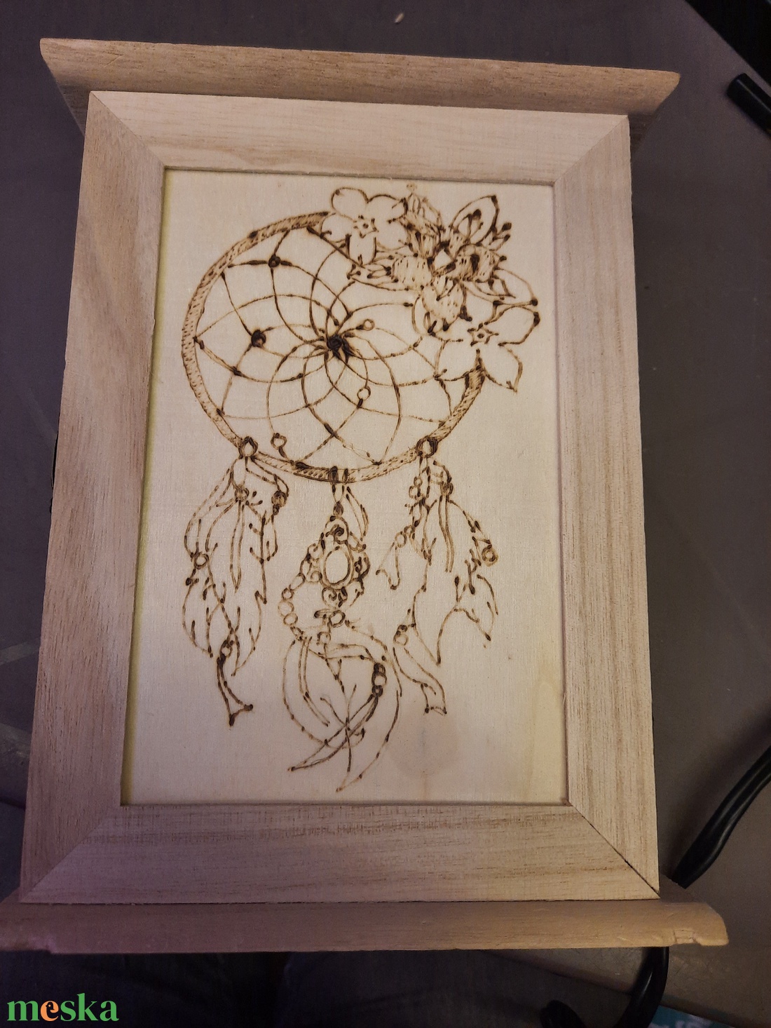 � Tacskó-lak � Kézzel égetett, egyedi fa kulcsszekrény - otthon & életmód - dekoráció - fali és függő dekoráció - fali kulcstartó - Meska.hu