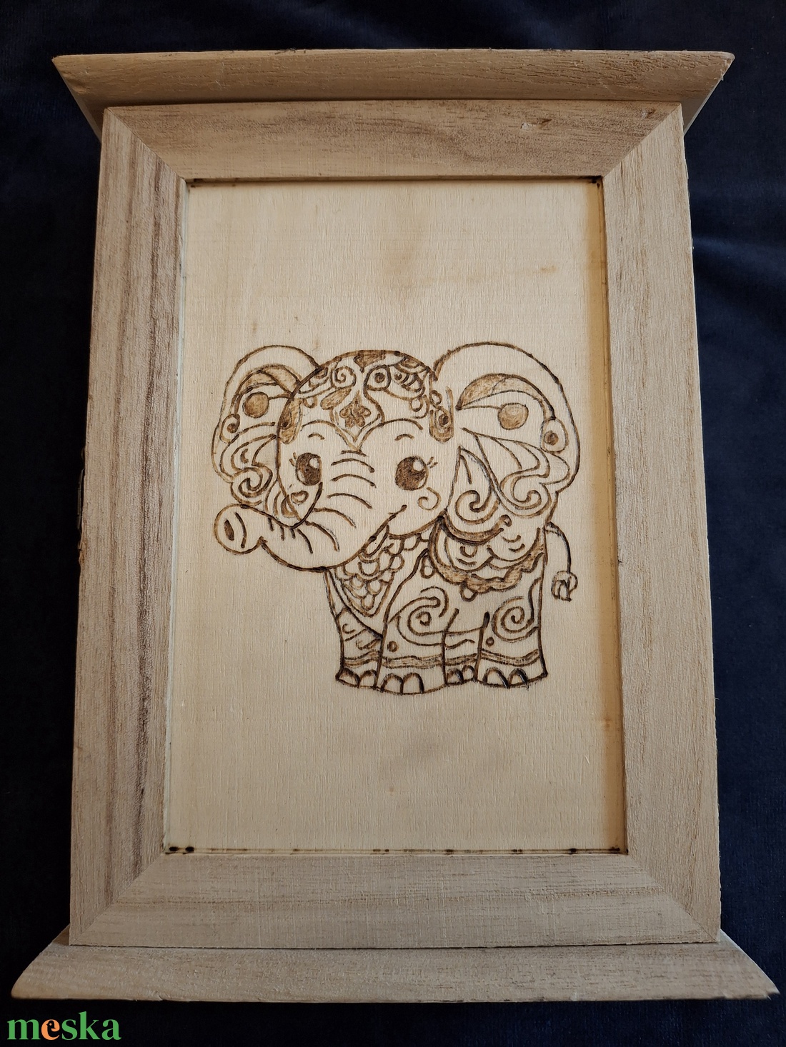 Bölcs Elefánt � Kézzel égetett, egyedi fa kulcsszekrény � - otthon & életmód - dekoráció - fali és függő dekoráció - fali kulcstartó - Meska.hu