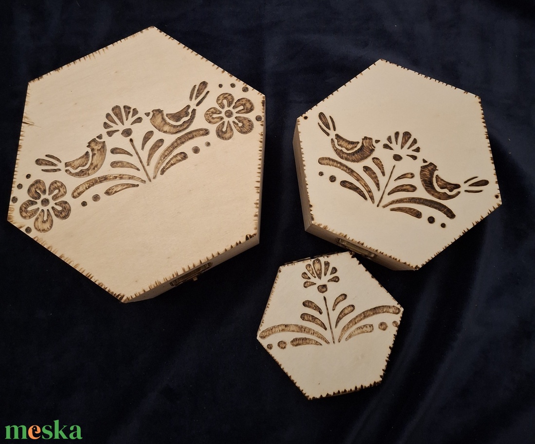 Lelkem Madarai � 3 db-os, kézzel égetett népi motívumos fadoboz szett - otthon & életmód - dekoráció - asztal és polc dekoráció - díszdoboz - Meska.hu