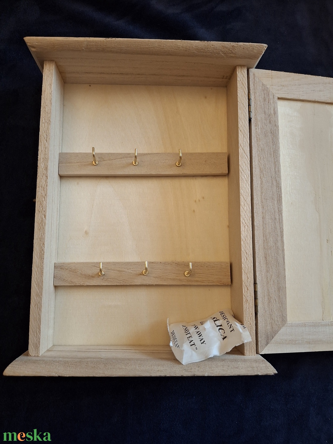 No Prob-Llama � Kézzel égetett, egyedi fali kulcsszekrény �� - otthon & életmód - dekoráció - fali és függő dekoráció - fali kulcstartó - Meska.hu