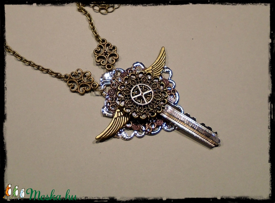 Steampunk kulcs medálos nyaklánc, filigránnal -  - Meska.hu