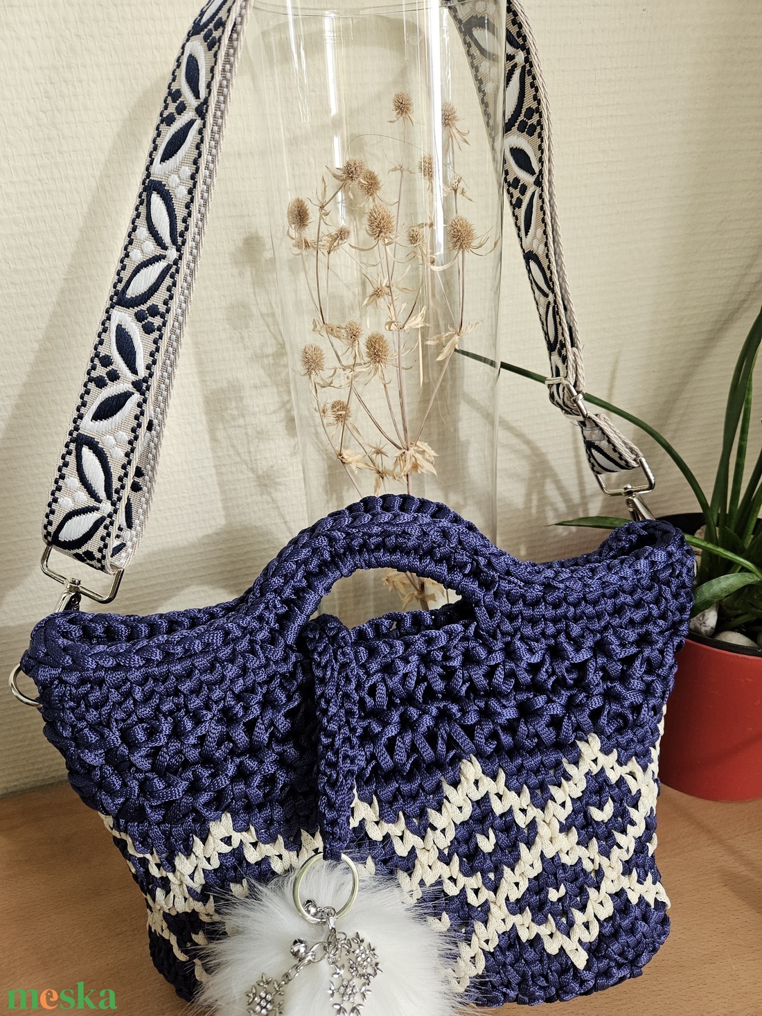 horgolt válltáska - táska & tok - kézitáska & válltáska - vállon átvethető táska - Meska.hu