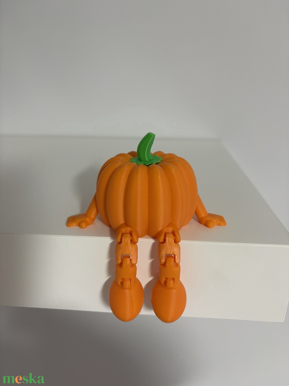 Halloween polcdísz - Ülő tök - otthon & életmód - dekoráció - asztal és polc dekoráció - asztaldísz - Meska.hu