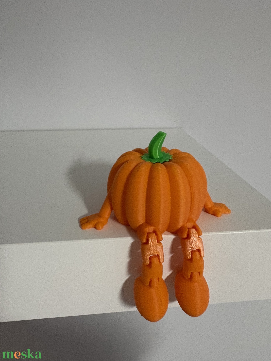 Halloween polcdísz - Ülő tök - otthon & életmód - dekoráció - asztal és polc dekoráció - asztaldísz - Meska.hu