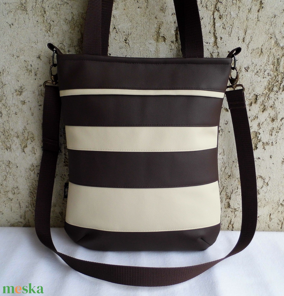 Csíkos női táska / barna-krém - táska & tok - kézitáska & válltáska - válltáska - Meska.hu