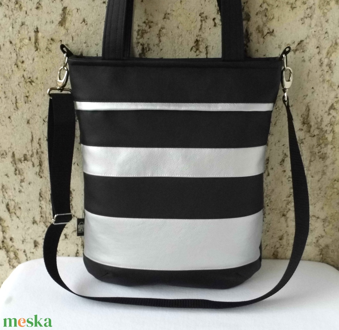 Fekete-ezüst csíkos női táska - táska & tok - variálható táska - Meska.hu