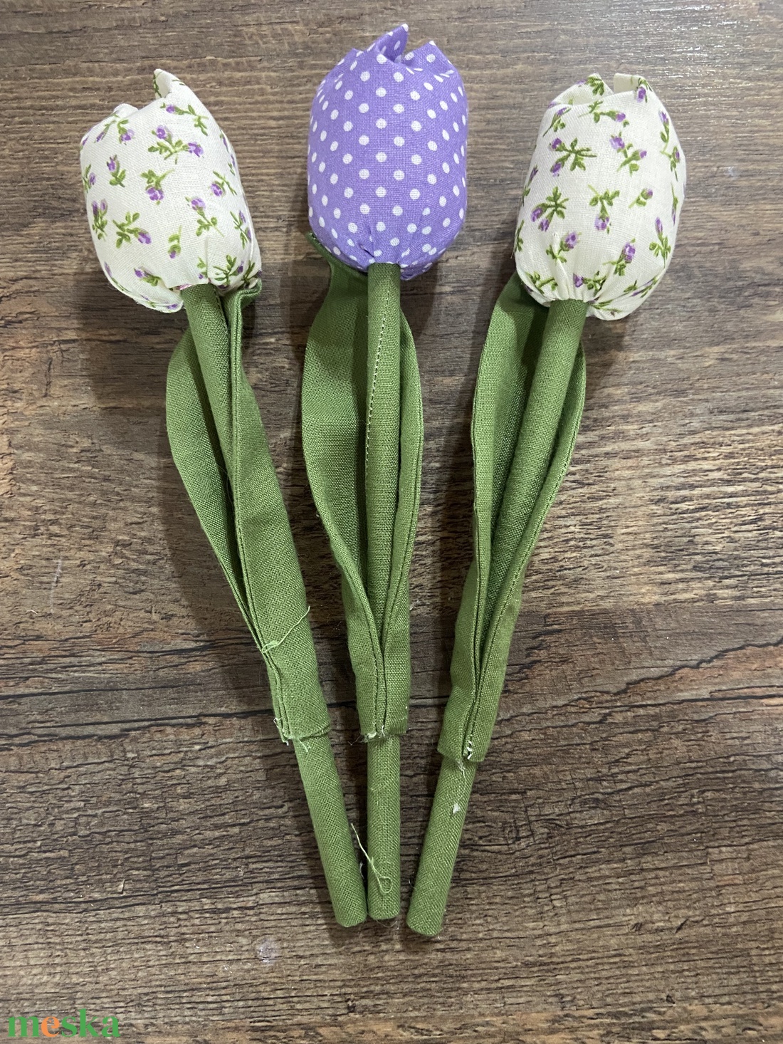 Textil tulipán lila mintás - otthon & életmód - dekoráció - asztal és polc dekoráció - asztaldísz - Meska.hu Textil tulipán lila mintás - otthon & életmód - dekoráció - asztal és polc dekoráció - asztaldísz - Meska.hu