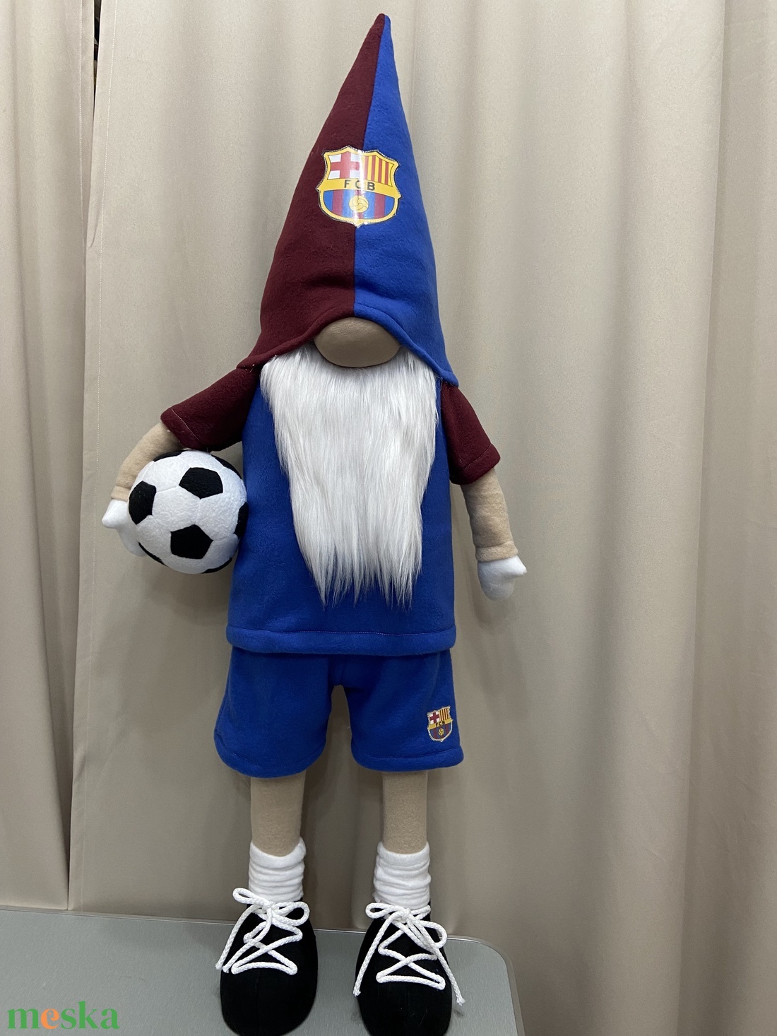 Álló Focis manó. Barcelona. 100 cm - otthon & életmód - dekoráció - asztal és polc dekoráció - asztaldísz - Meska.hu Álló Focis manó. Barcelona. 100 cm - otthon & életmód - dekoráció - asztal és polc dekoráció - asztaldísz - Meska.hu