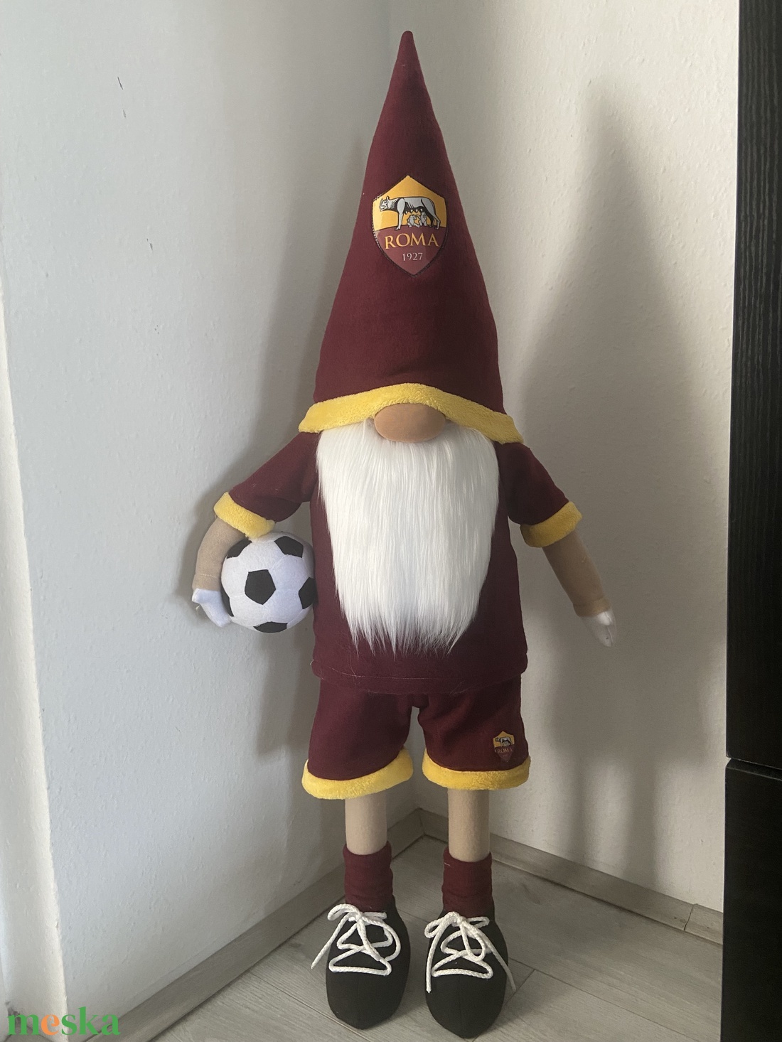 Álló Focis manó. AS Roma 100 cm - otthon & életmód - dekoráció - asztal és polc dekoráció - asztaldísz - Meska.hu Álló Focis manó. AS Roma 100 cm - otthon & életmód - dekoráció - asztal és polc dekoráció - asztaldísz - Meska.hu