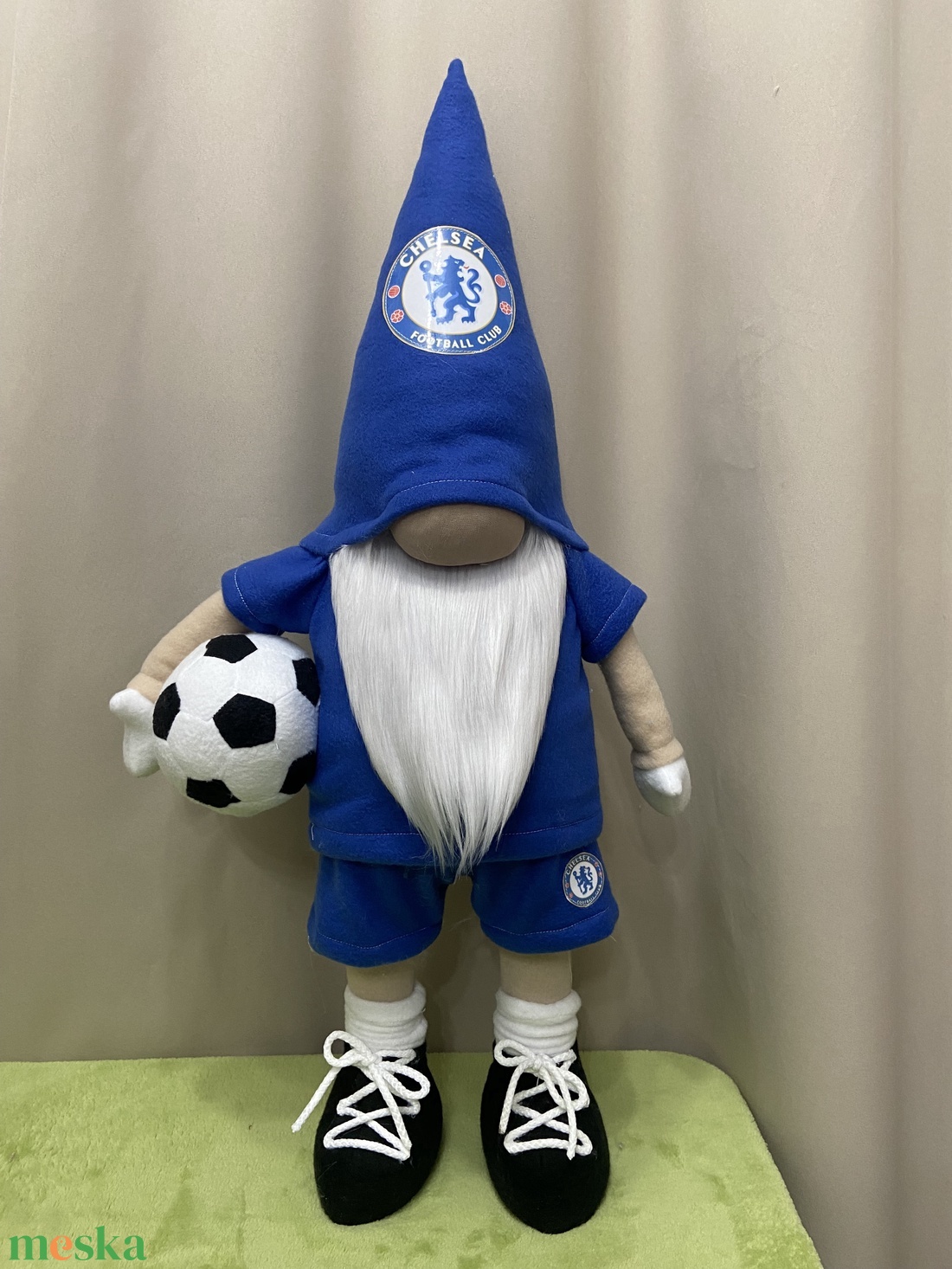 Álló Focis manó. Chelsea  . 75  cm - otthon & életmód - dekoráció - asztal és polc dekoráció - asztaldísz - Meska.hu