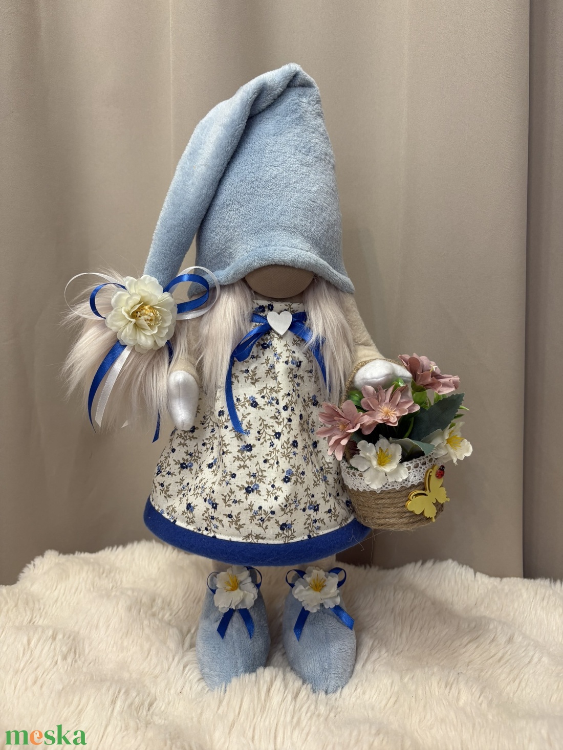 Tavaszi manólány -Kék - otthon & életmód - dekoráció - asztal és polc dekoráció - asztaldísz - Meska.hu