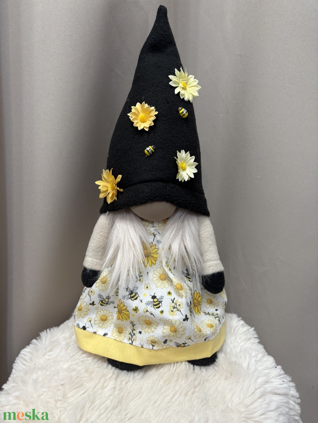 Tavaszi manólány Fekete-sárga - otthon & életmód - dekoráció - asztal és polc dekoráció - asztaldísz - Meska.hu