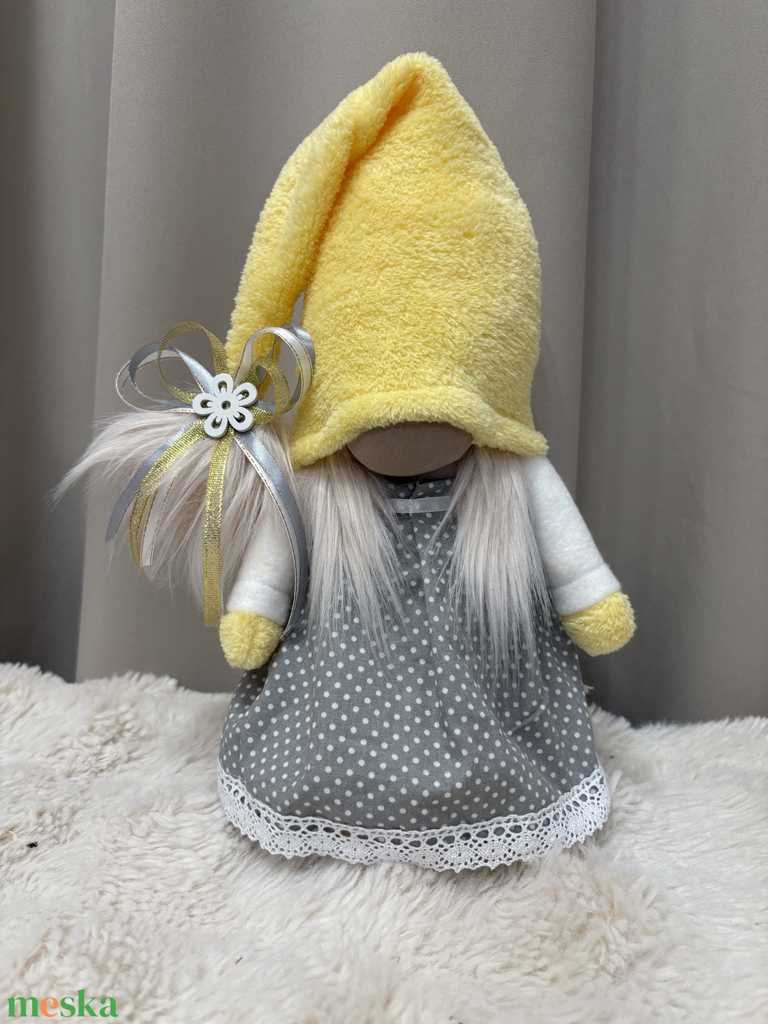 Tavaszi manólány. Sárga-szürke - otthon & életmód - dekoráció - asztal és polc dekoráció - asztaldísz - Meska.hu