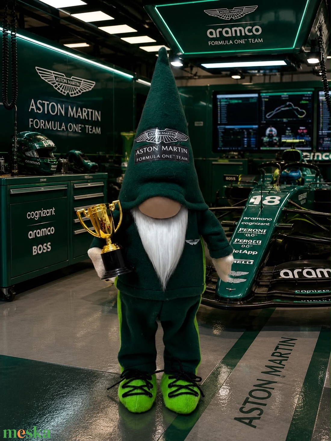 Aston Martin forma 1  manó.  50 cm - otthon & életmód - dekoráció - manók - Meska.hu