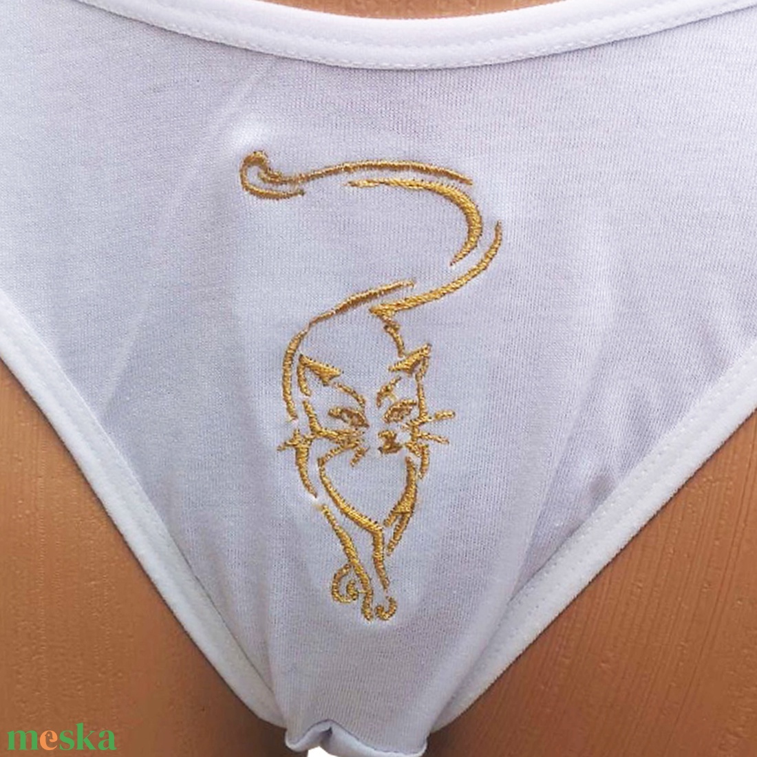 Fehér bugyi, cicafej (1) hímzéssel (B25) - ruha & divat - női ruha - fürdőruha & fehérnemű - Meska.hu Fehér bugyi, cicafej (1) hímzéssel (B25) - ruha & divat - női ruha - fürdőruha & fehérnemű - Meska.hu