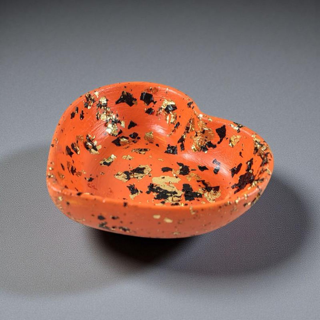 Kis szív tálka - narancs-arany fóliás - otthon & életmód - dekoráció - halloween - halloweeni dekoráció - Meska.hu