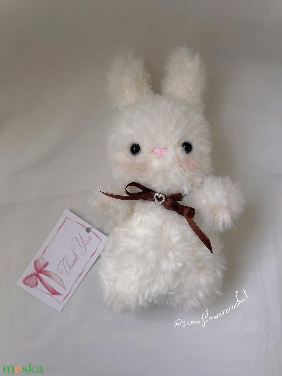 Snow Bunny - Szőrmés horgolt nyuszi plüss (választható masnival) - játék & sport - plüssállat & játékfigura - nyuszi - Meska.hu Snow Bunny - Szőrmés horgolt nyuszi plüss (választható masnival) - játék & sport - plüssállat & játékfigura - nyuszi - Meska.hu