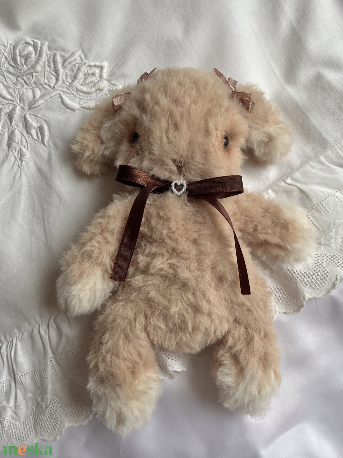 �Bibi nyuszi - BlushBows Collection - amigurumi, horgolt plüss nyuszi - játék & sport - plüssállat & játékfigura - más figura - Meska.hu