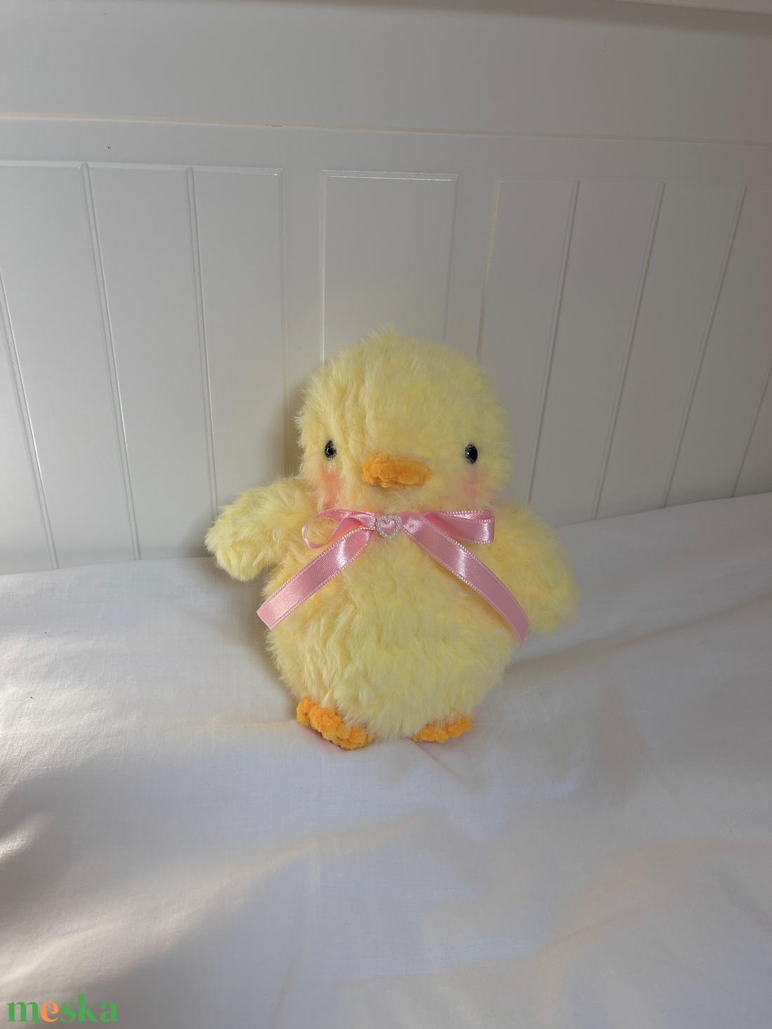 �Mae Húsvéti Coquette Csibe Plüss, Kézműves Tavaszi Dekoráció Rózsaszín Masnival és Gyöngyös Szívvel - játék & sport - plüssállat & játékfigura - madár - Meska.hu