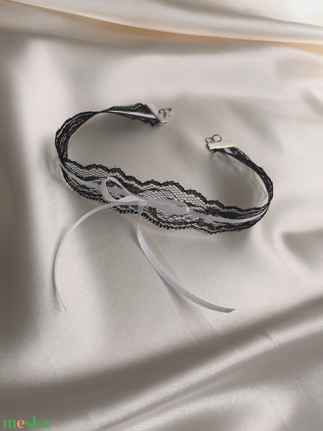 Anastasia Choker - csipke nyakpánt szalaggal, fém kapoccsal - ékszer - nyaklánc - nyakpánt, gallér - Meska.hu