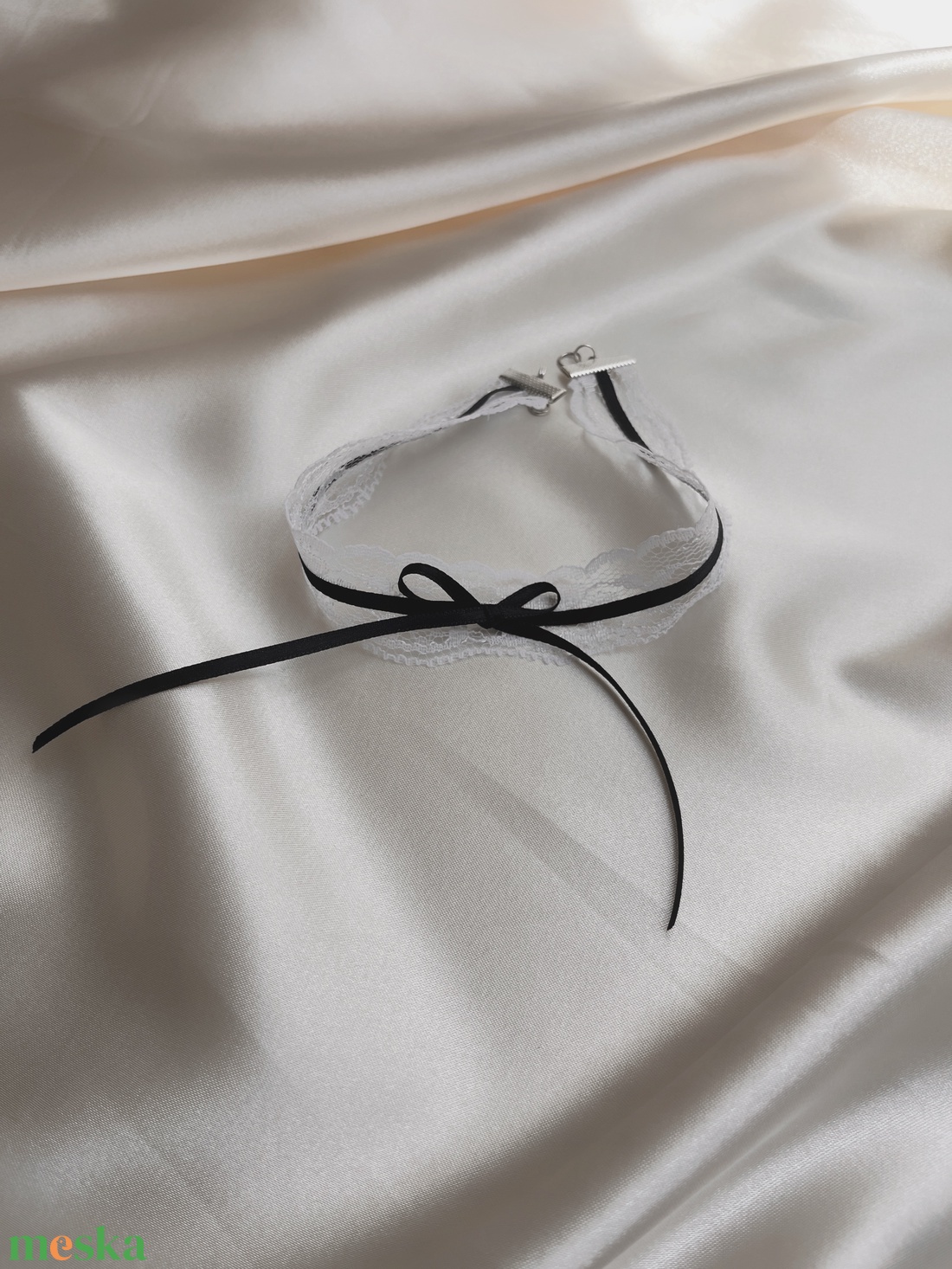 Anastasia Choker - csipke nyakpánt szalaggal, fém kapoccsal - ékszer - nyaklánc - nyakpánt, gallér - Meska.hu