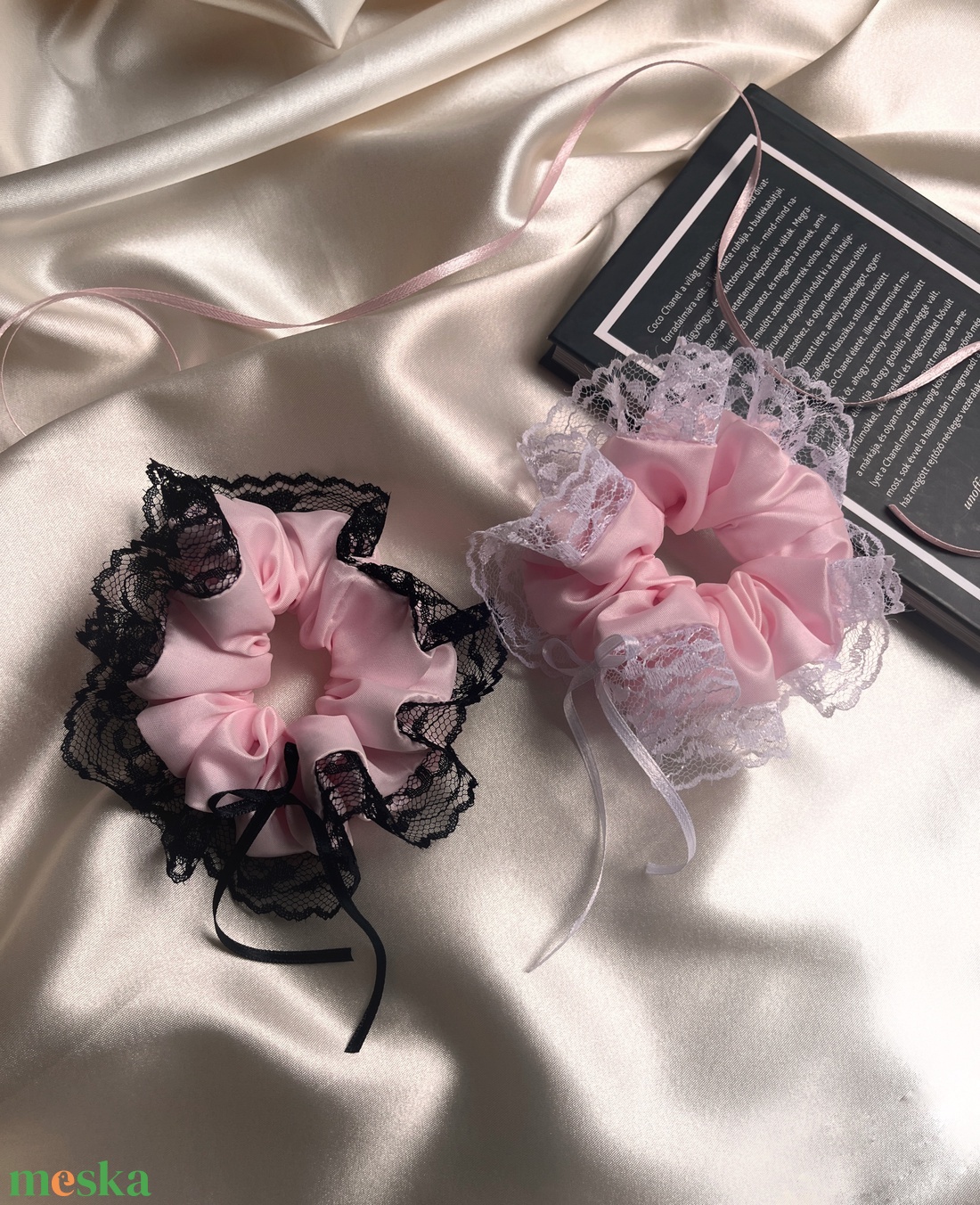 Selene Scrunchies - hajgumi, csipkével, szatén szalaggal - rózsaszín - ruha & divat - hajdísz & hajcsat - hajgumi - Meska.hu