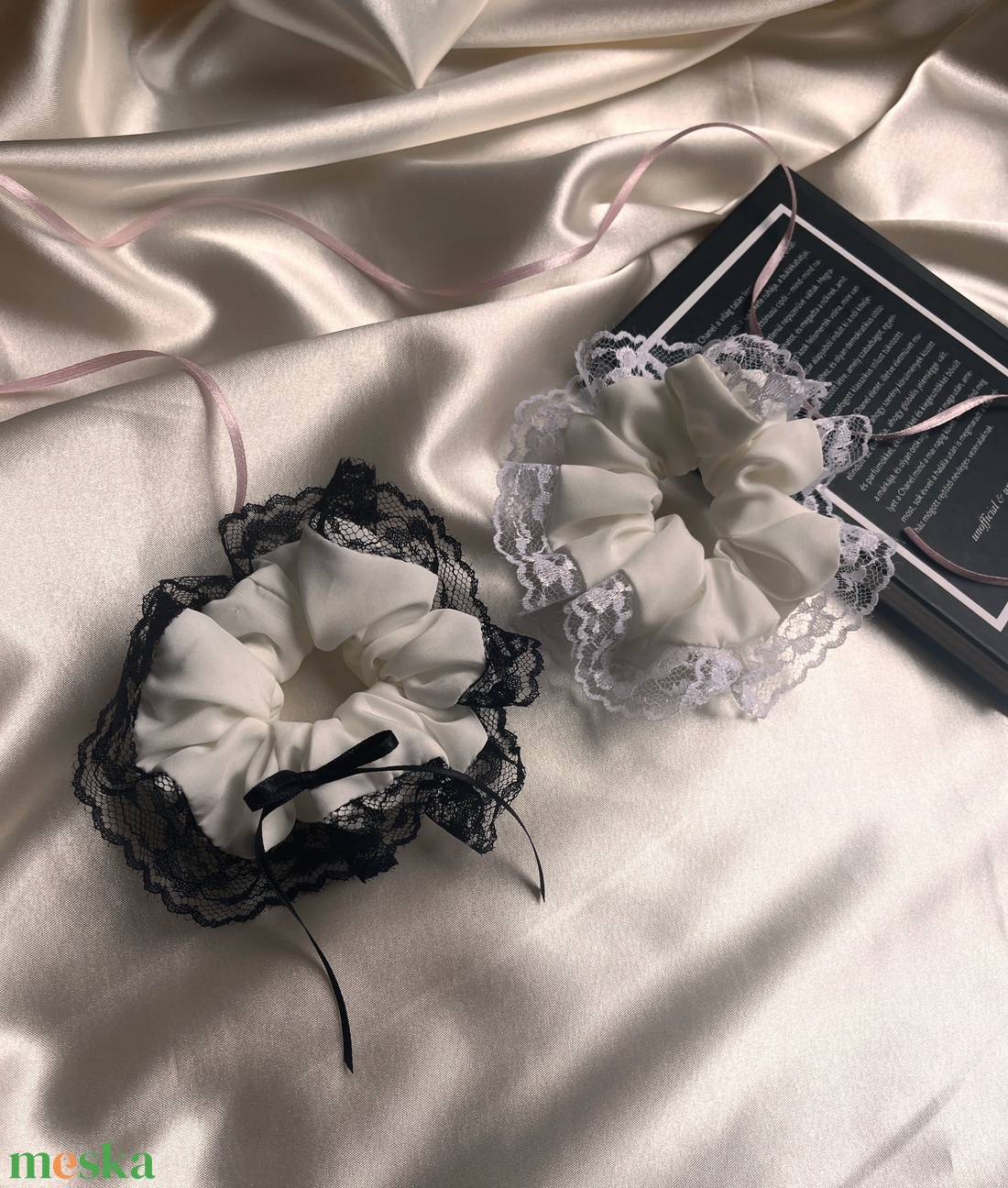 Selene Scrunchies - hajgumi, csipkével, szatén szalaggal - krémszínű - ruha & divat - hajdísz & hajcsat - hajgumi - Meska.hu