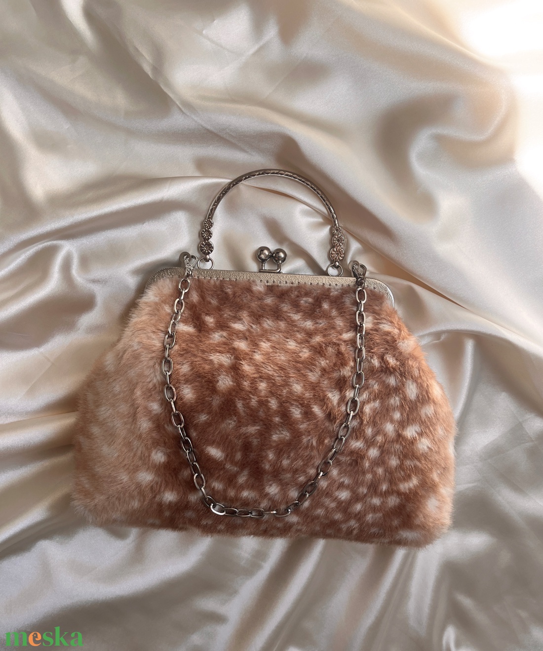 �Honey Fawn Clutch vintage őzikés táska, fém kerettel, elegáns kiegészítő, coquette bambis szőrmés táska - táska & tok - kézitáska & válltáska - alkalmi táska - Meska.hu