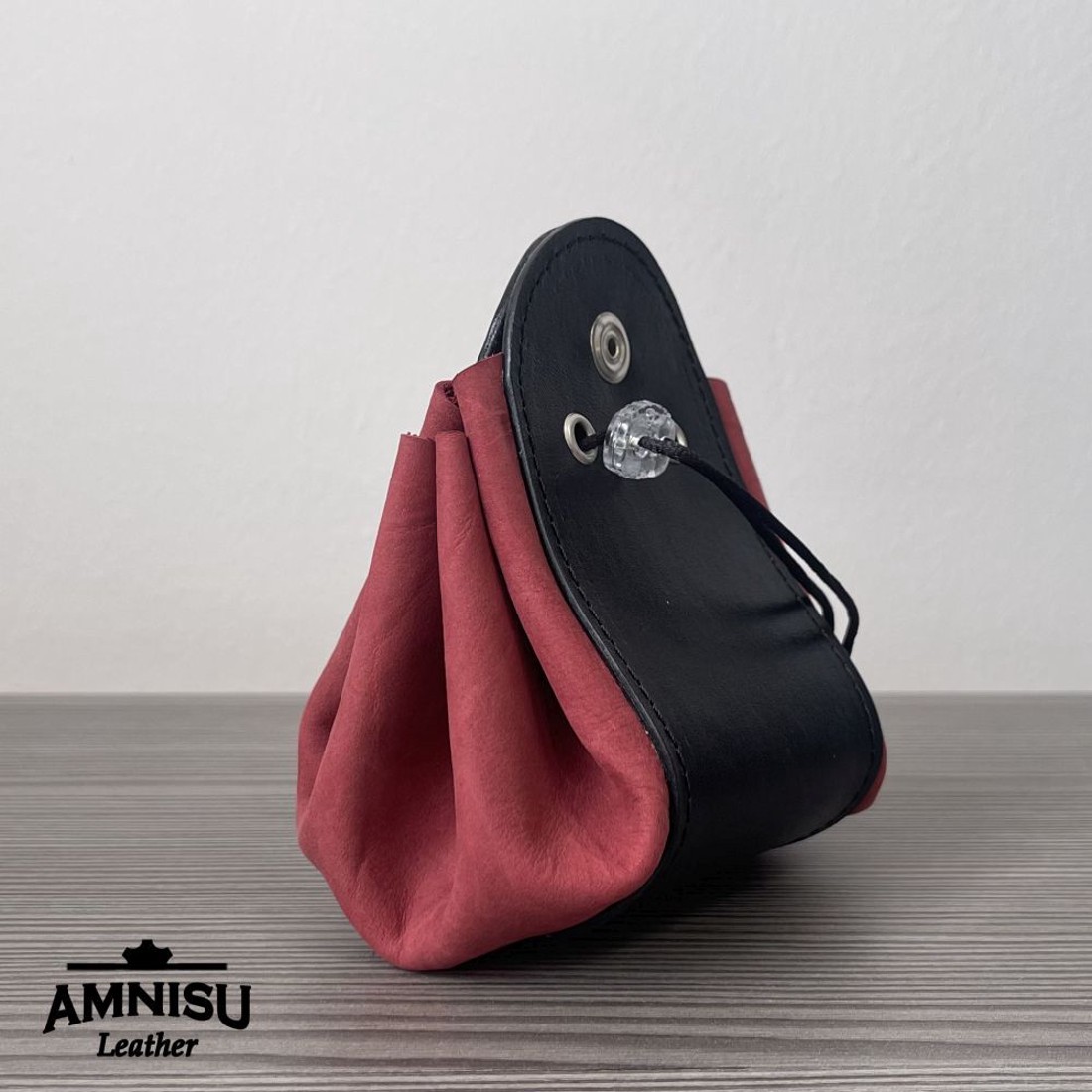 Fekete - gyűrt piros bőr 2in1 szütyő és kockatálca M8031-5011 - játék & sport - szerepjáték - Meska.hu