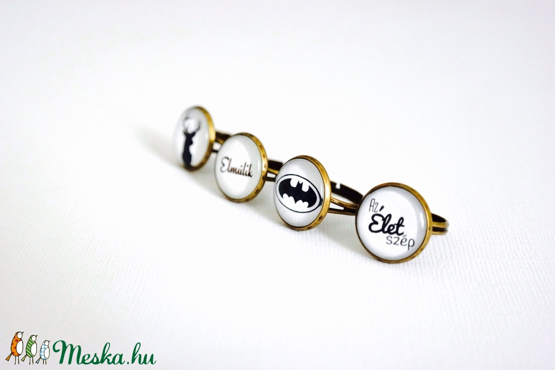 Elmúlik felíratú fekete fehér gyűrű -  - Meska.hu