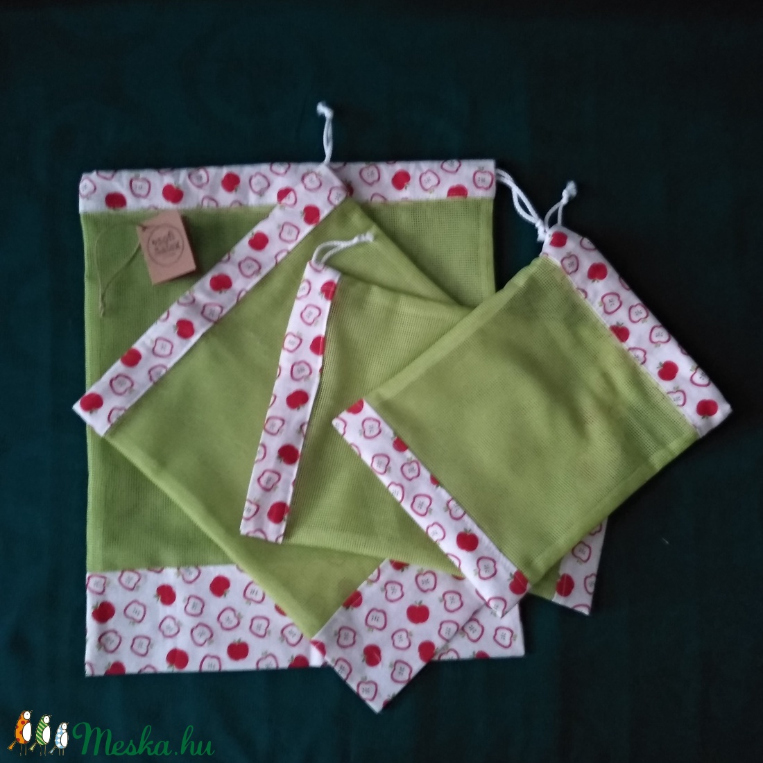 Alma mintás zöld szütyő - táska & tok - bevásárlás & shopper táska - zöldség/gyümölcs zsák - Meska.hu