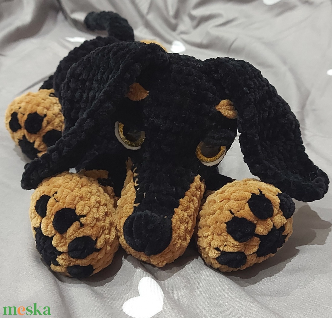 Horgolt Tacskó kutya - játék & sport - plüssállat & játékfigura - kutya - Meska.hu